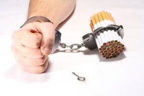 Adicción ao tabaco, como desfacerse dela e que lle pasa ao corpo