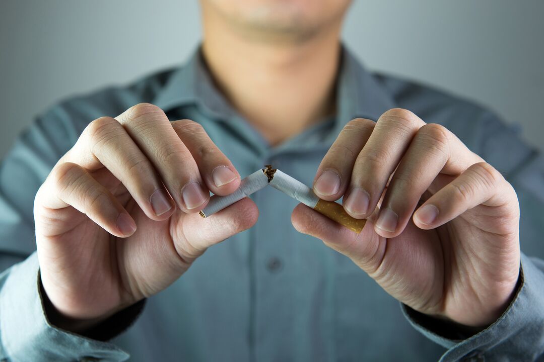 Deixar de fumar e cambios no corpo masculino