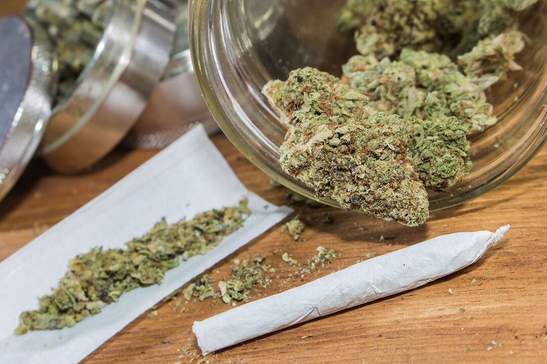 Fumar herba daniña de diferentes xeitos